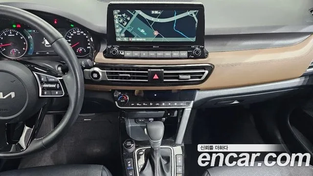 Kia Seltos 2022 Белый из Кореи, фото 6