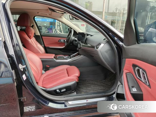 BMW 3 series 2023 Черный из Китая, фото 6