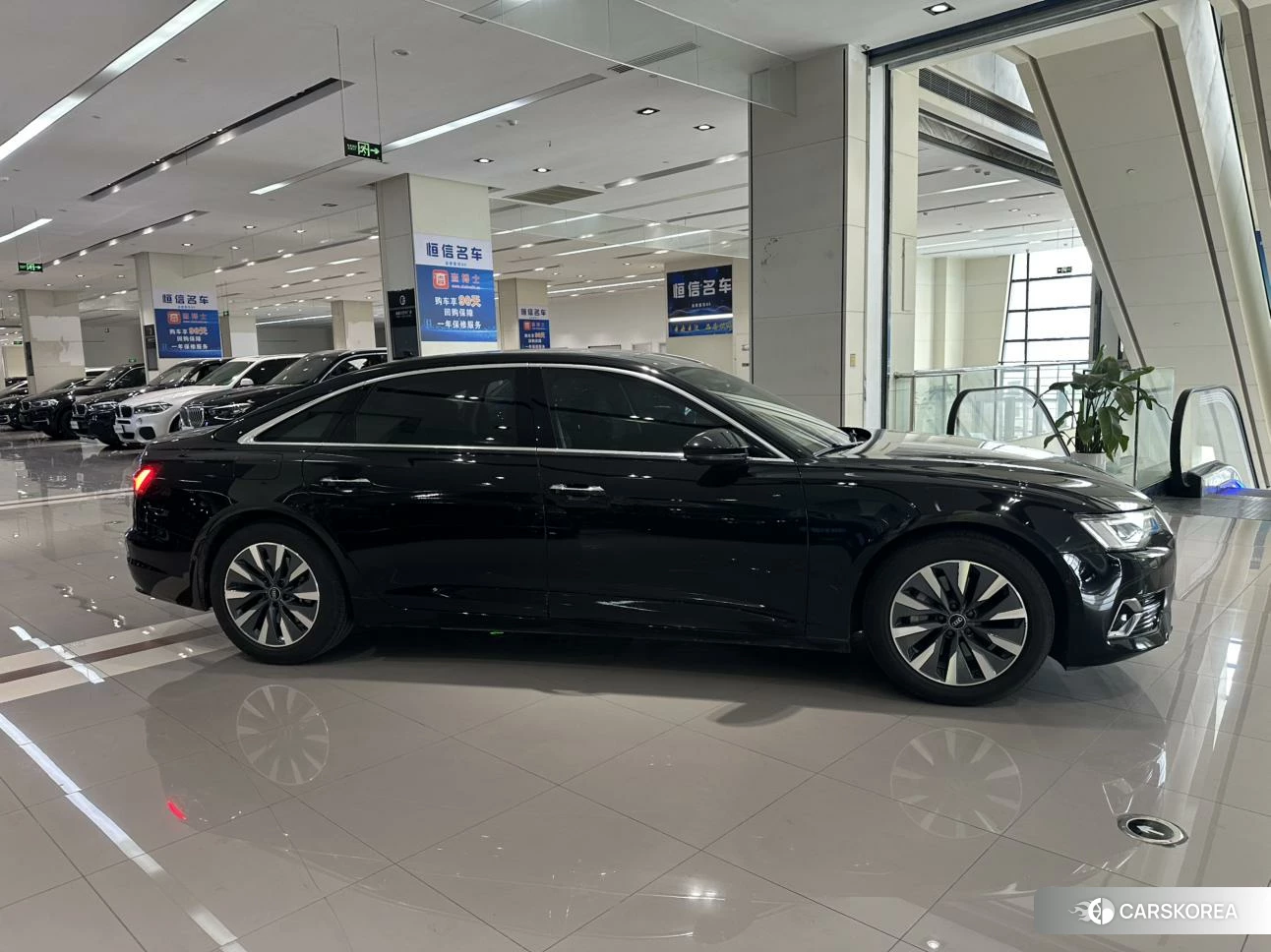 Audi A6L 2022 Черный из Китая, фото 6