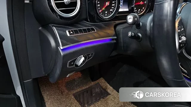 Mercedes-Benz E-Class W213 2020 Серебряный из Кореи, фото 6