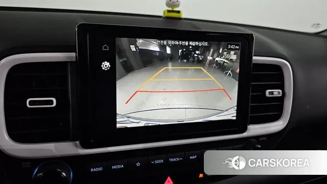 Hyundai Venue 2022 Белый из Кореи, фото 6