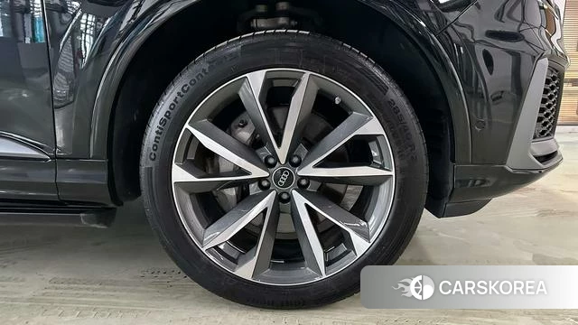Audi Q7 2024 Черный из Китая, фото 6