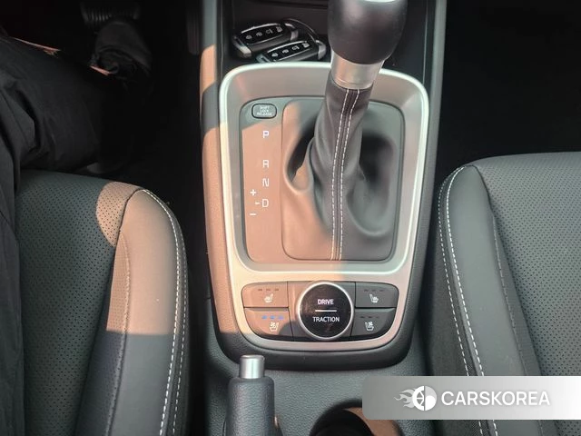 Hyundai Venue 2022 Белый из Кореи, фото 6