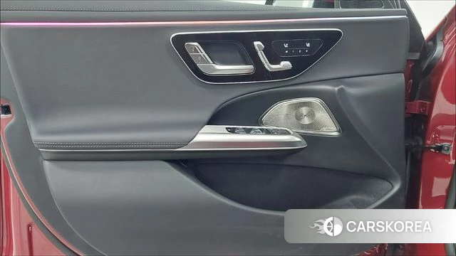 Mercedes-Benz E-Class W214 2025 Красный из Кореи, фото 6