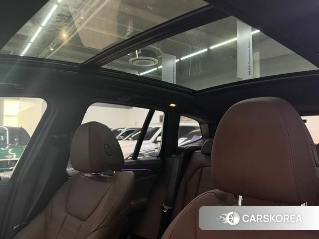 BMW iX3 2023 Песочный из Кореи, фото 6