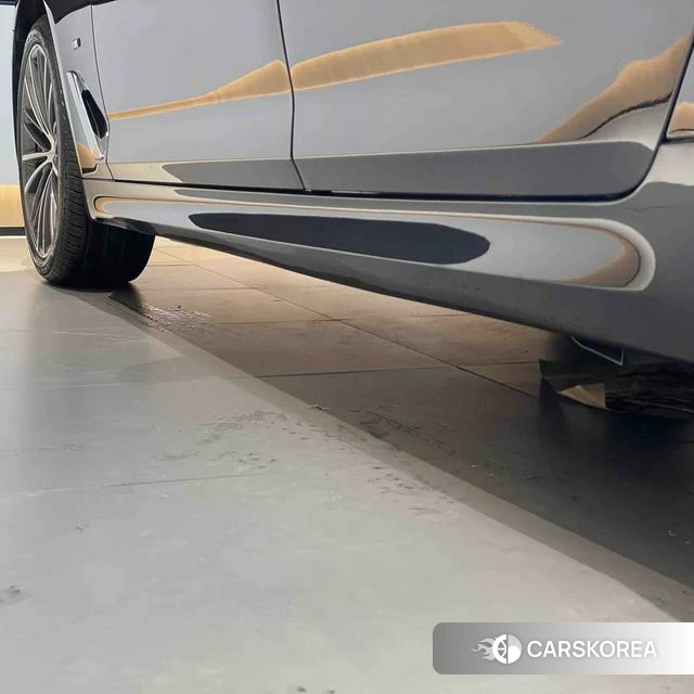 BMW 5 series 2021 Черный из Китая, фото 6