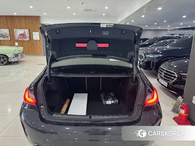 BMW 3 Series (G20) 2023 Черный из Кореи, фото 6