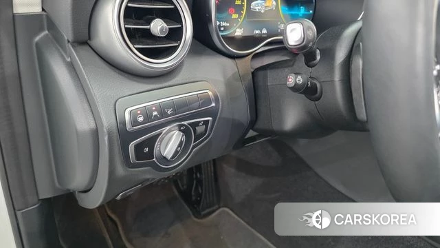 Mercedes-Benz C-Class W205 2021 Белый из Кореи, фото 6