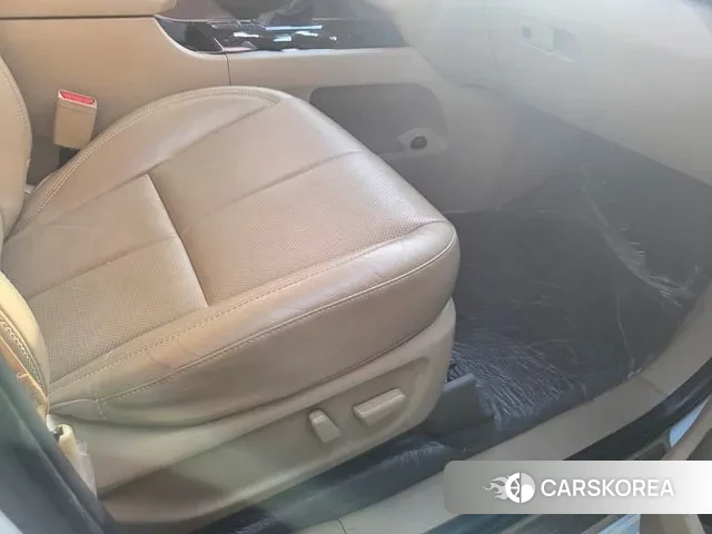Kia The New Carnival 2019 Белый из Кореи, фото 6