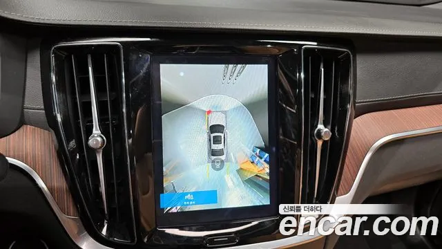 Volvo S60 3rd generation 2023 Белый из Кореи, фото 6