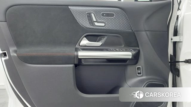 Mercedes-Benz EQA H243 2025 Белый из Кореи, фото 6