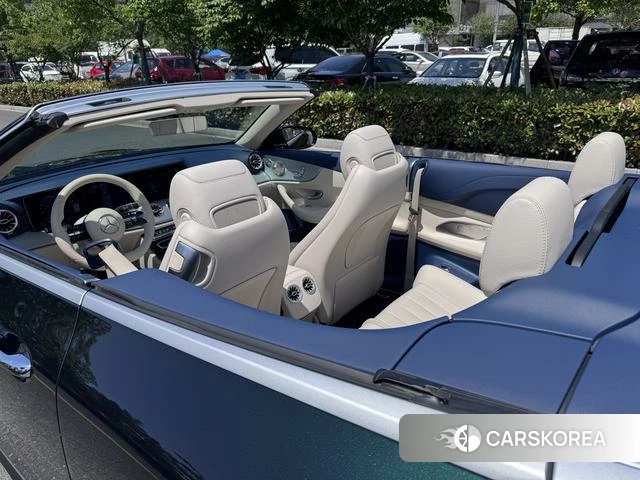 Mercedes-Benz E-class (imported) 2022 Зеленый из Китая, фото 6