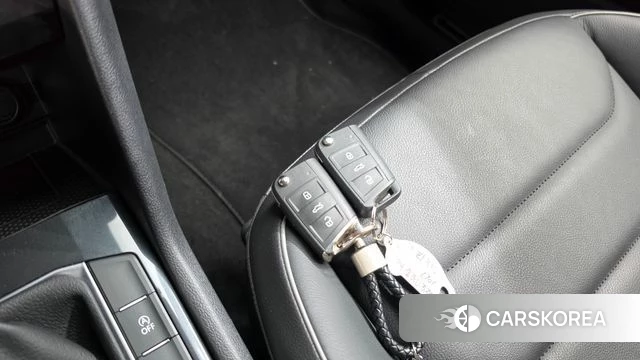 Volkswagen Tiguan second Generation 2024 Серый из Кореи, фото 6