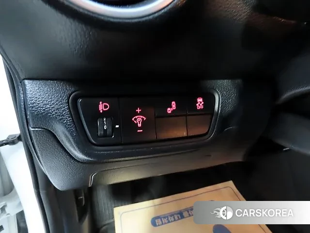 Kia The New K3 2nd generation 2021 Белый из Кореи, фото 6