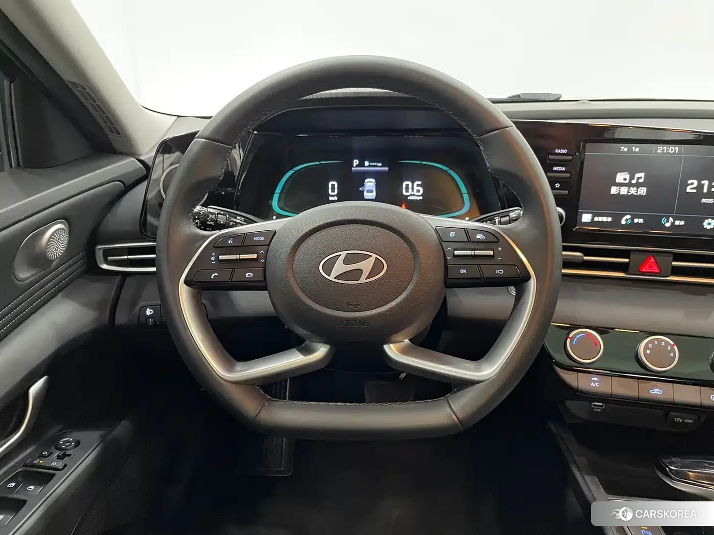 Hyundai Elantra 2024 Silver/gray из Китая, фото 6