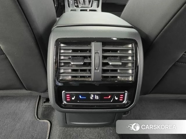 Volkswagen Arteon 2022 Жемчужный цвет из Кореи, фото 6