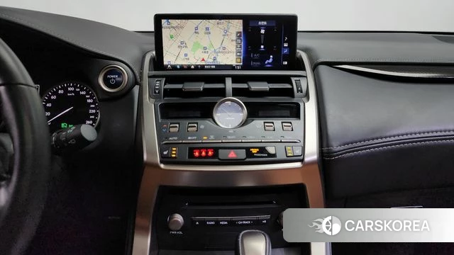 Lexus NX300h 2019 Серебряный из Кореи, фото 6