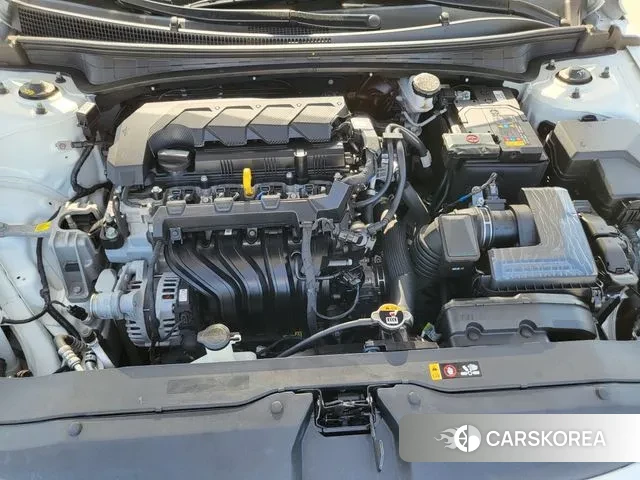 Hyundai The New Avante (CN7) 2023 Белый из Кореи, фото 6