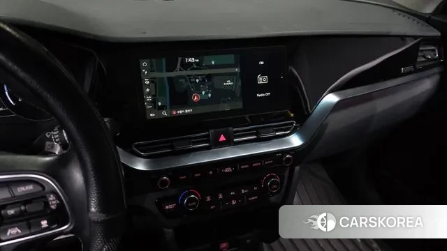 Kia Niro Plus 2023 Белый из Кореи, фото 6