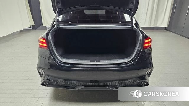 Kia The New K3 2nd generation 2023 Черный из Кореи, фото 6