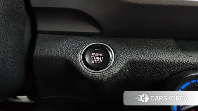 Kia Stonic id 3150497 из Кореи 6