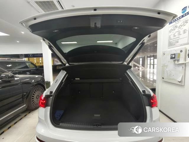 Audi Q3 2023 Белый из Китая, фото 6