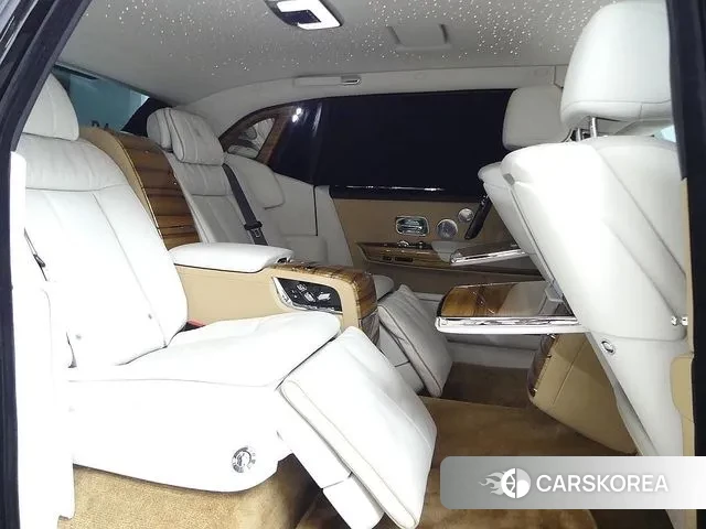 Rolls-Royce Phantom 2023 Черный из Кореи, фото 6