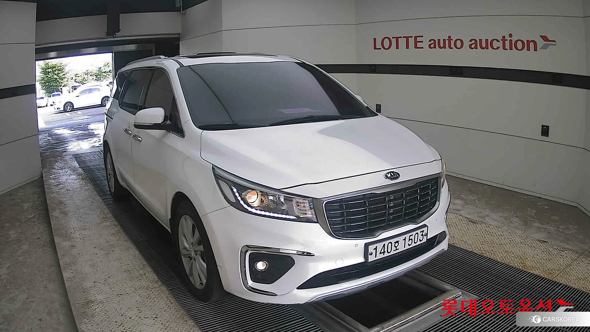 Kia Carnival 2020 Snow White Pearl (optional) из Кореи, фото 6