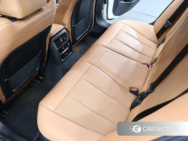 BMW 3 Series (G20) 2023 Белый из Кореи, фото 6