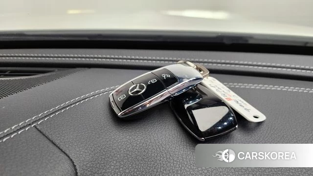 Mercedes-Benz E-Class W213 2021 Белый из Кореи, фото 6