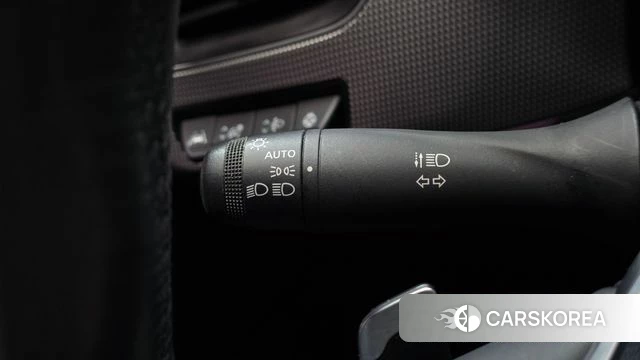 Renault Korea (Samsung) XM3 2022 Красный из Кореи, фото 6