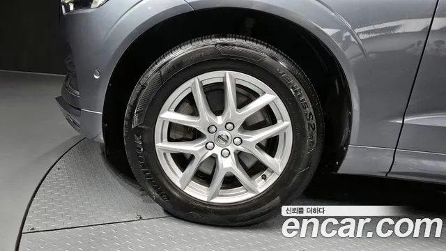 Volvo XC60 second Generation 2018 Серый из Кореи, фото 6