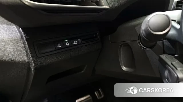 Peugeot 5008 second generation 2023 Белый из Кореи, фото 6