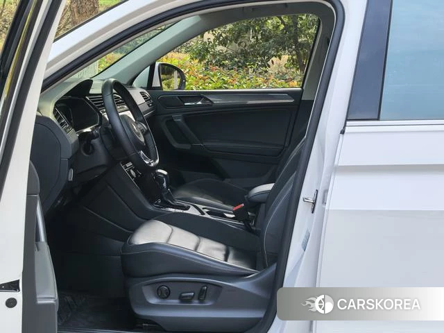 Volkswagen Tiguan L 2021 Белый из Китая, фото 6