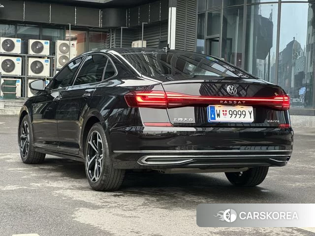 Volkswagen Passat 2022 Черный из Китая, фото 6