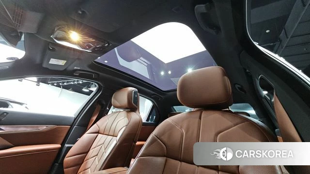 BMW 7 Series (G70) 2024 Белый из Кореи, фото 6