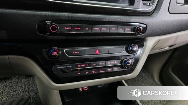 Kia The New Carnival 2018 Белый из Кореи, фото 6