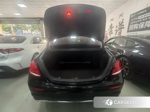 Mercedes-Benz E-class id 3882521 из Китая 6