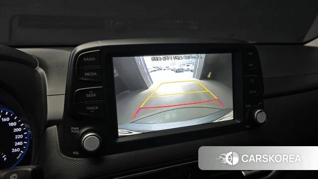 Hyundai Kona 2020 Светло-серебряный цвет из Кореи, фото 6