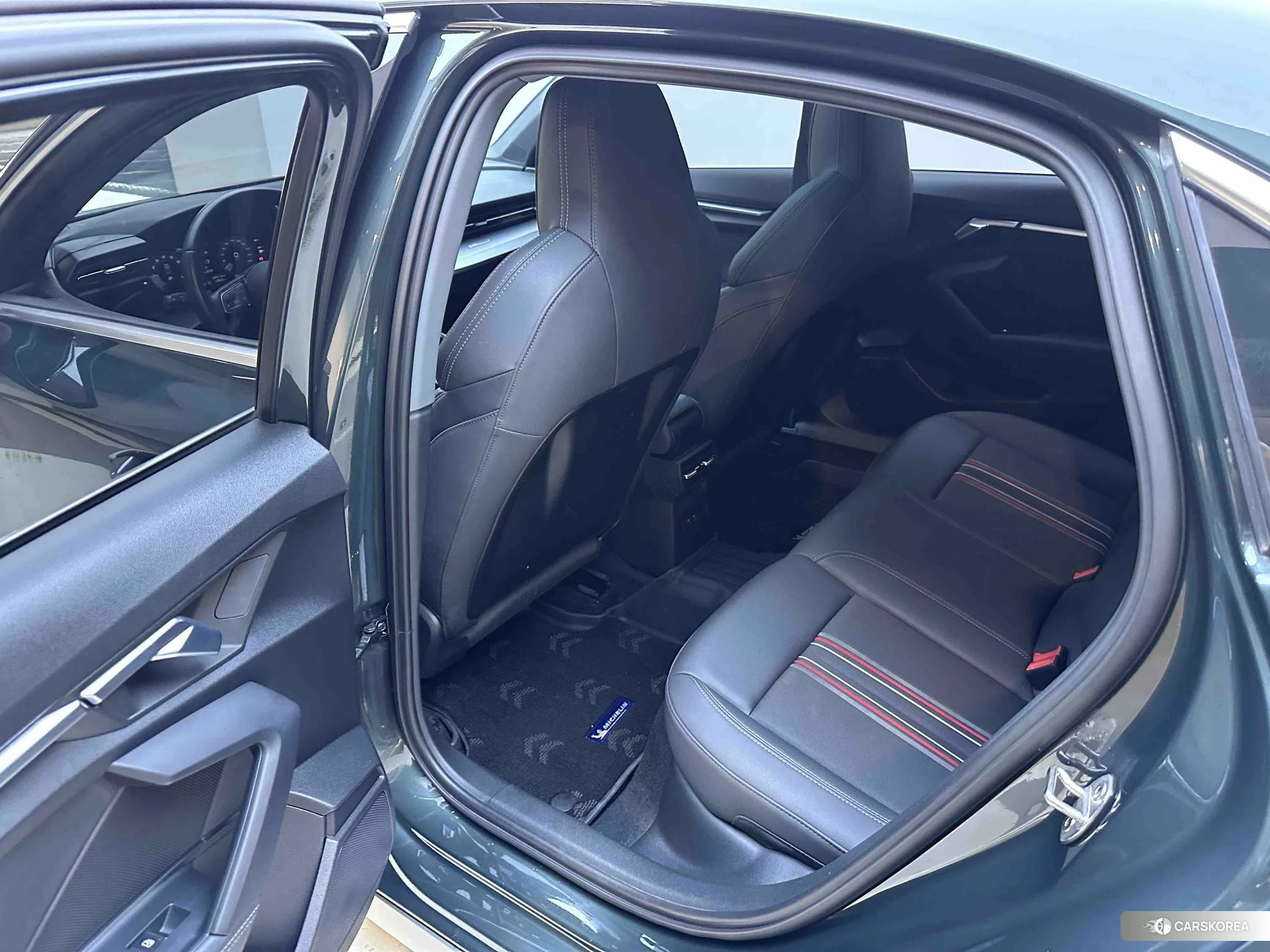 Audi A3 2023 Зеленый из Китая, фото 6