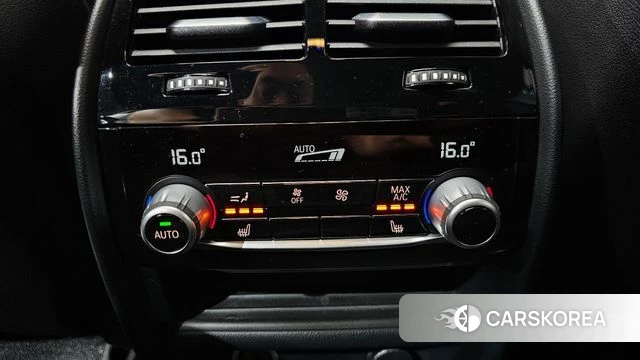 BMW 5 Series (G30) 2018 Светло-серебряный цвет из Кореи, фото 6