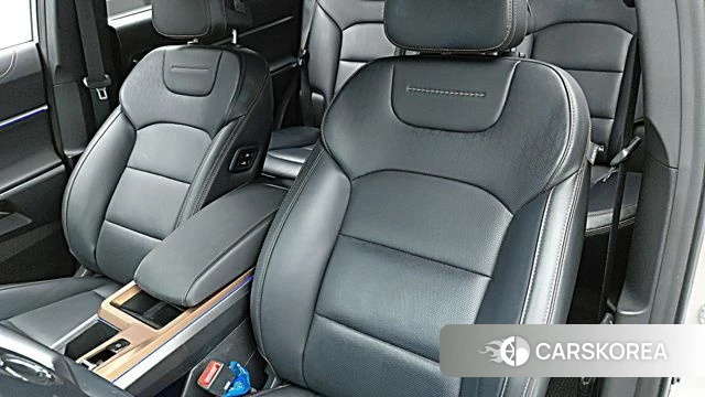 Ssangyong Torres EVX 2024 Песочный из Кореи, фото 6