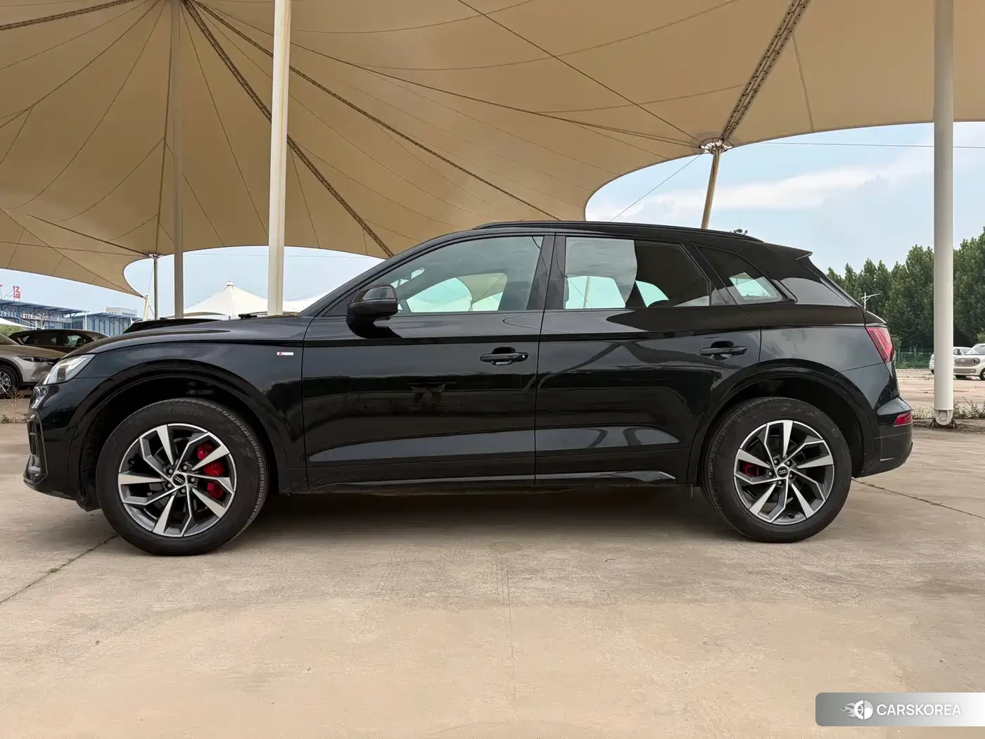Audi Q5L 2025 Черный из Китая, фото 6