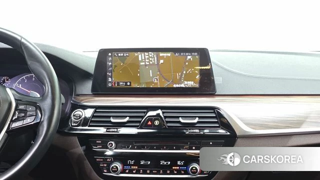 BMW 5 Series (G30) 2019 Белый из Кореи, фото 6