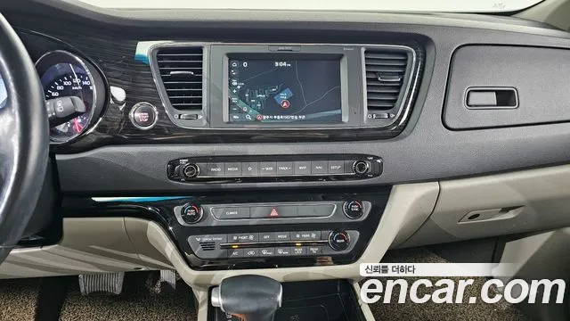 Kia The New Carnival id 2402032 из Кореи 6