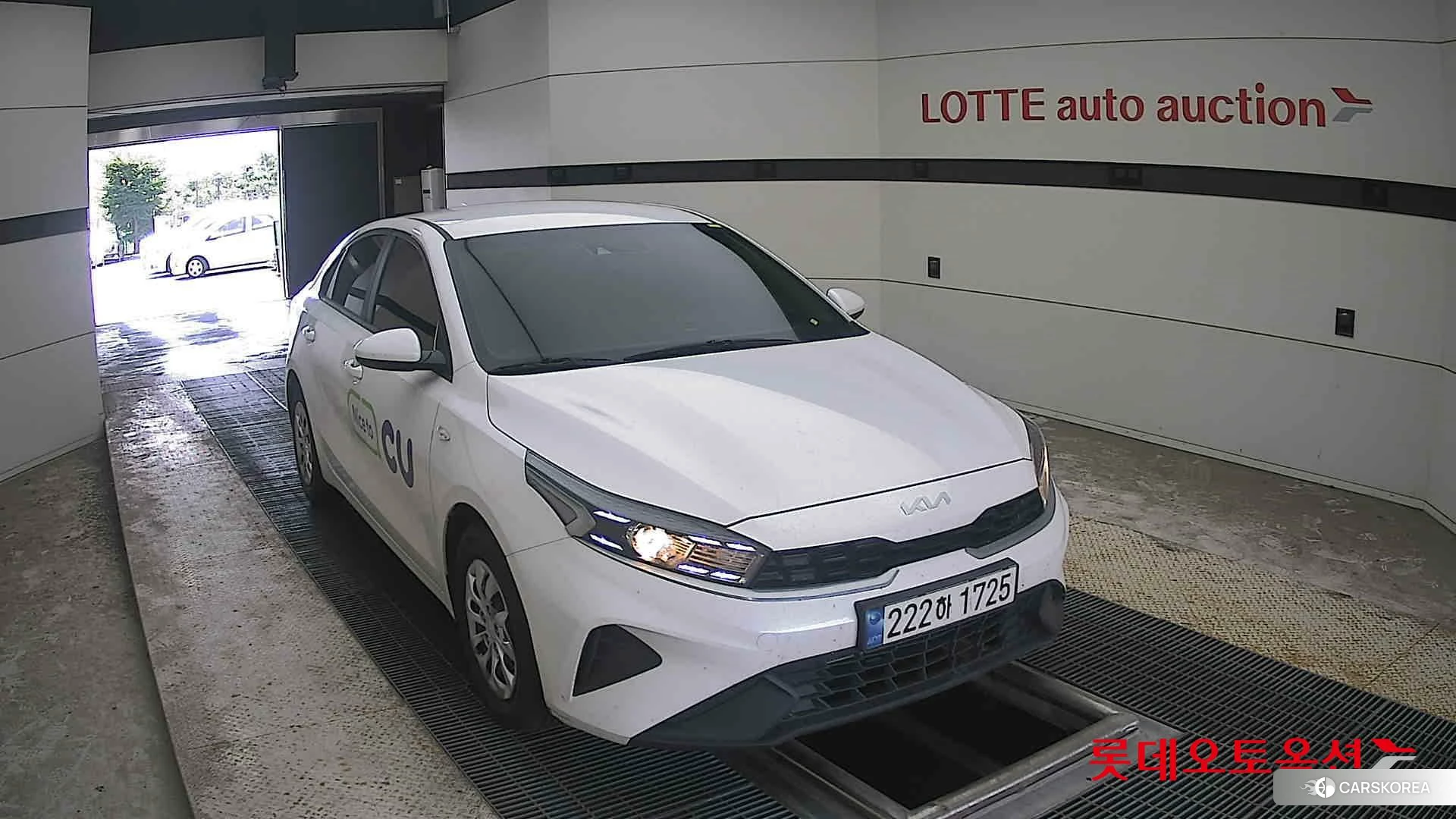 Kia K3 2023 Snow White Pearl из Кореи, фото 6