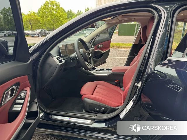 BMW 3 series 2025 Черный из Китая, фото 6