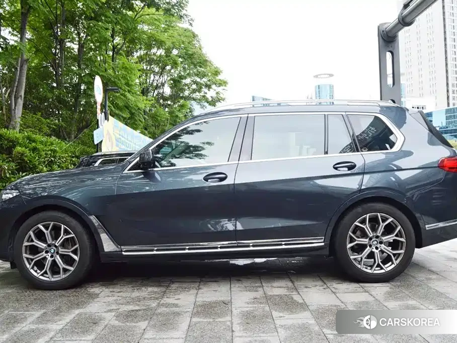 BMW X7 2021 Silver/gray из Китая, фото 6