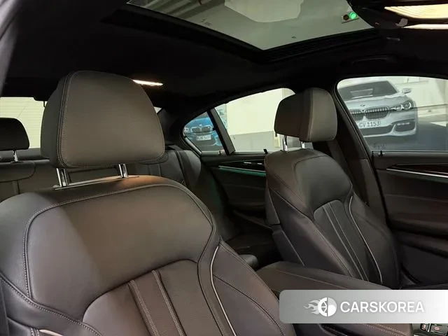 BMW 5 Series (G30) 2022 Серый из Кореи, фото 6