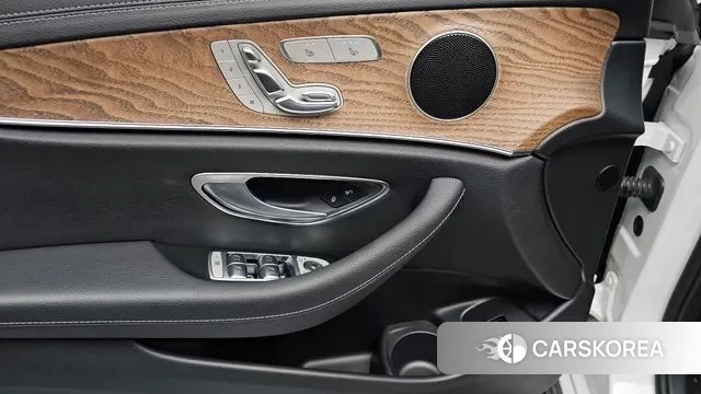 Mercedes-Benz E-Class W213 2023 Белый из Кореи, фото 6